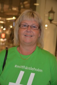 Kommunstyrelsens ordförande Lena Wallentheim (S) anser att kommunfullmäktiges beslut om fibersatsningen uppfylls genom att kommunen köper Hessleholm Network.