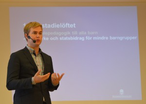 Gustav Fridolin lovar stora satsningar på lågstadiet.