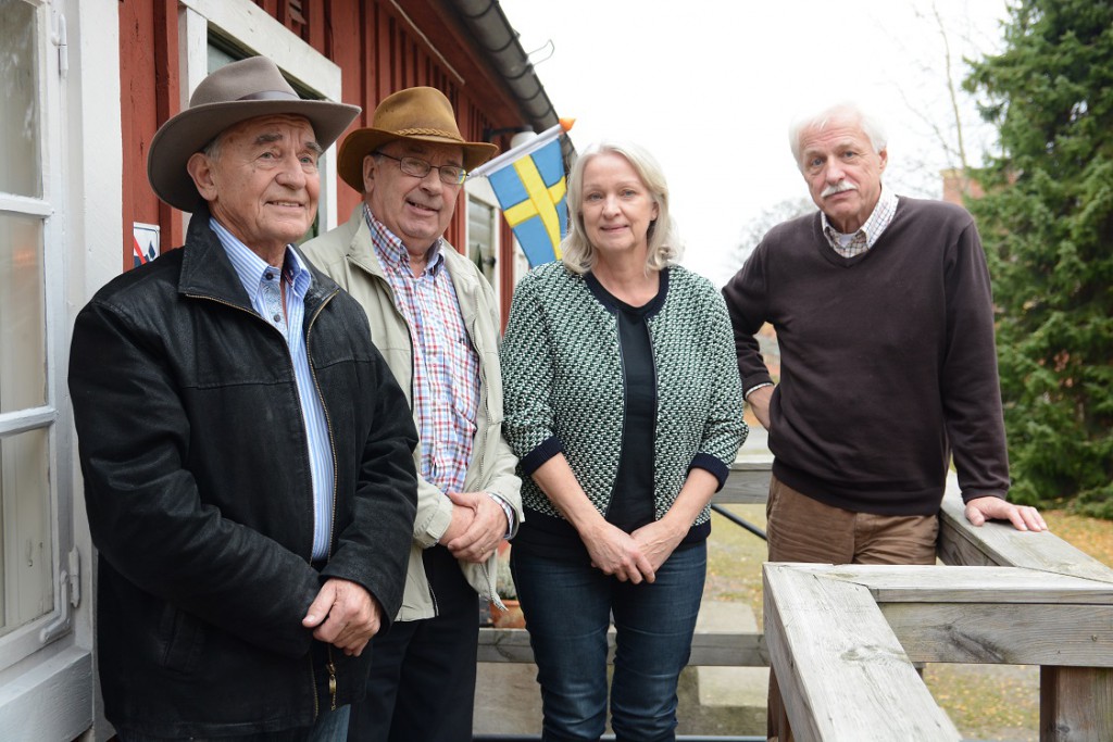 De träffade ledande politiker för att diskutera musikpaviljongen och Officersparken, från vänster Evert Storm, Leif Henningsson, Helena Karlsson och Peter Alf. Foto: Berit Önell