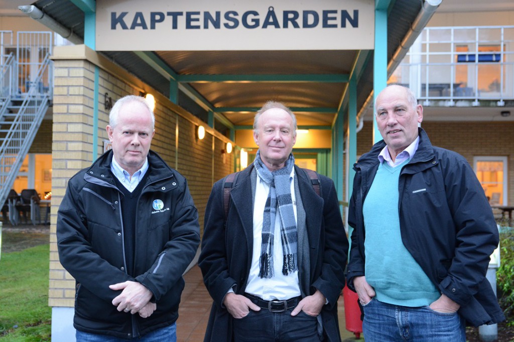 Alliansen valde en lokal på äldreboendet Kaptensgården för att presentera ett nytt budgetförslag med större tillskott till omsorgsnämnden., från vänster Pär Palmgren (M), Karl-Erik Boo (L) och Robin Gustavsson (KD). Foto: Berit Önell