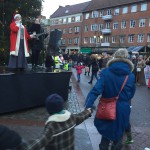 Dansen kring granen var förstås en höjdpunkt för många barn.