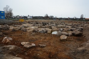 Föroreningarna syns i marken och saneringen pågår fortfarande på den cirka 7 000 kvadratmeter stora tomten. Foto: Berit Önell