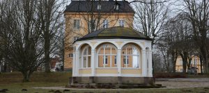 Ronny Larsson tycker att de politiska partierna borde ta tillfället i akt att rekrytera medlemmar bland de många medborgare som engagerat sig i frågan om musikpavilongen. Foto: Berit Önell