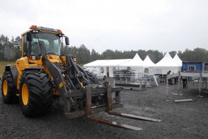 Här arbetas det intensivt inför festivalen. Foto: Emil Önell