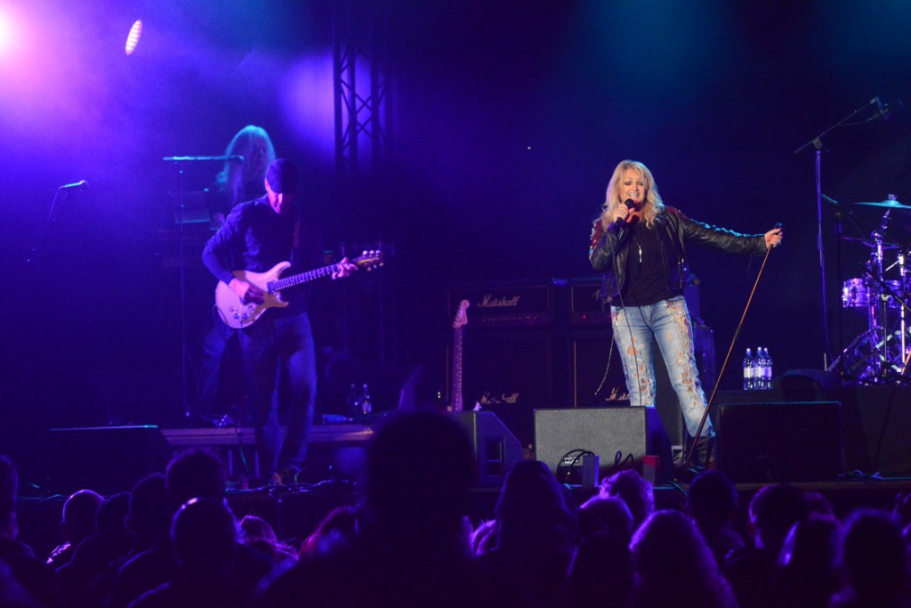 Bonnie Tyler och hennes musiker verkade ha roligt på scenen. Foto: Urban Önell