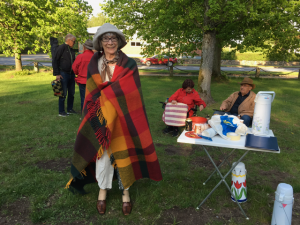 Victoria Pehrsson och andra aktivister manifesterade i Officersparken.