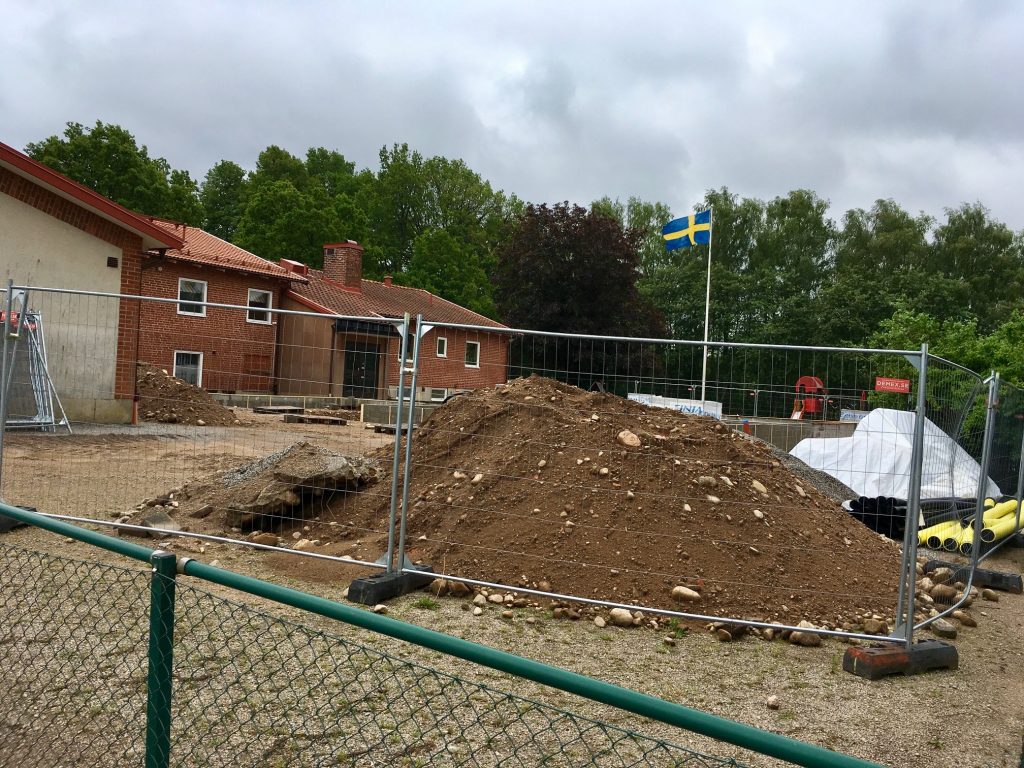 Den pågående ombyggnaden av Västra Torups skola har orsakat en del stök, men både barn och personal ser fram emot att den ska bli färdig och både förskola och skola få mer utrymme.