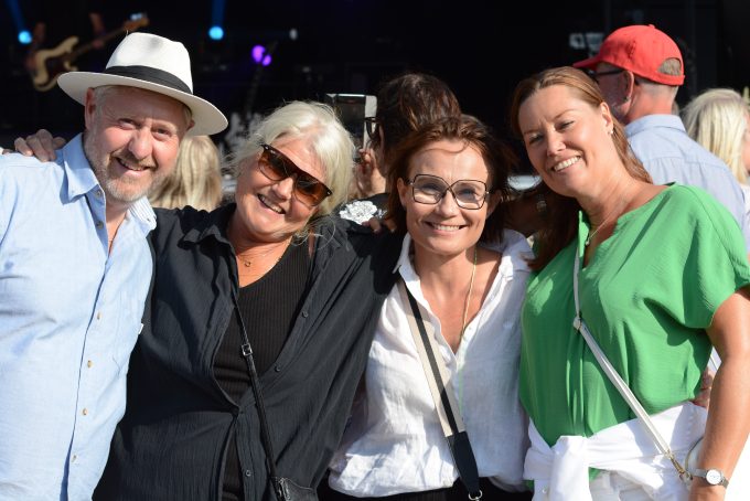 Torbjörn Bengtsson, Christel Berg, Monika Friberg och Cecilia Bengtsson gillar Torsjö Live. Foto: Urban Önell