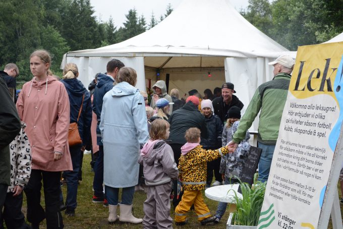 Det var kö till barnens tält. Foto: Berit Önell