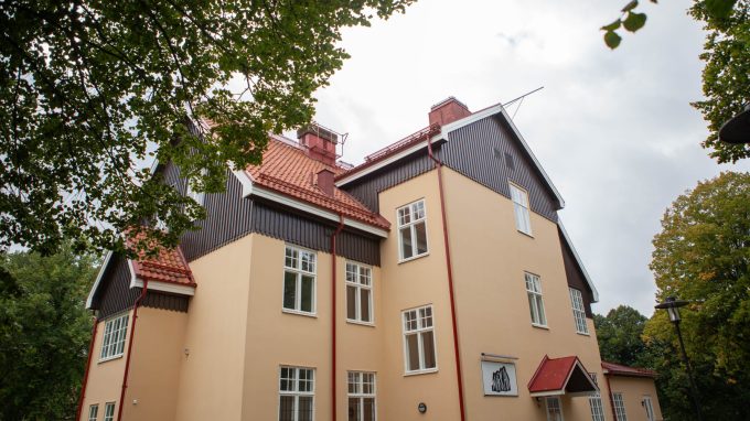 Bilden visar det nyrenoverade Markanhuset.