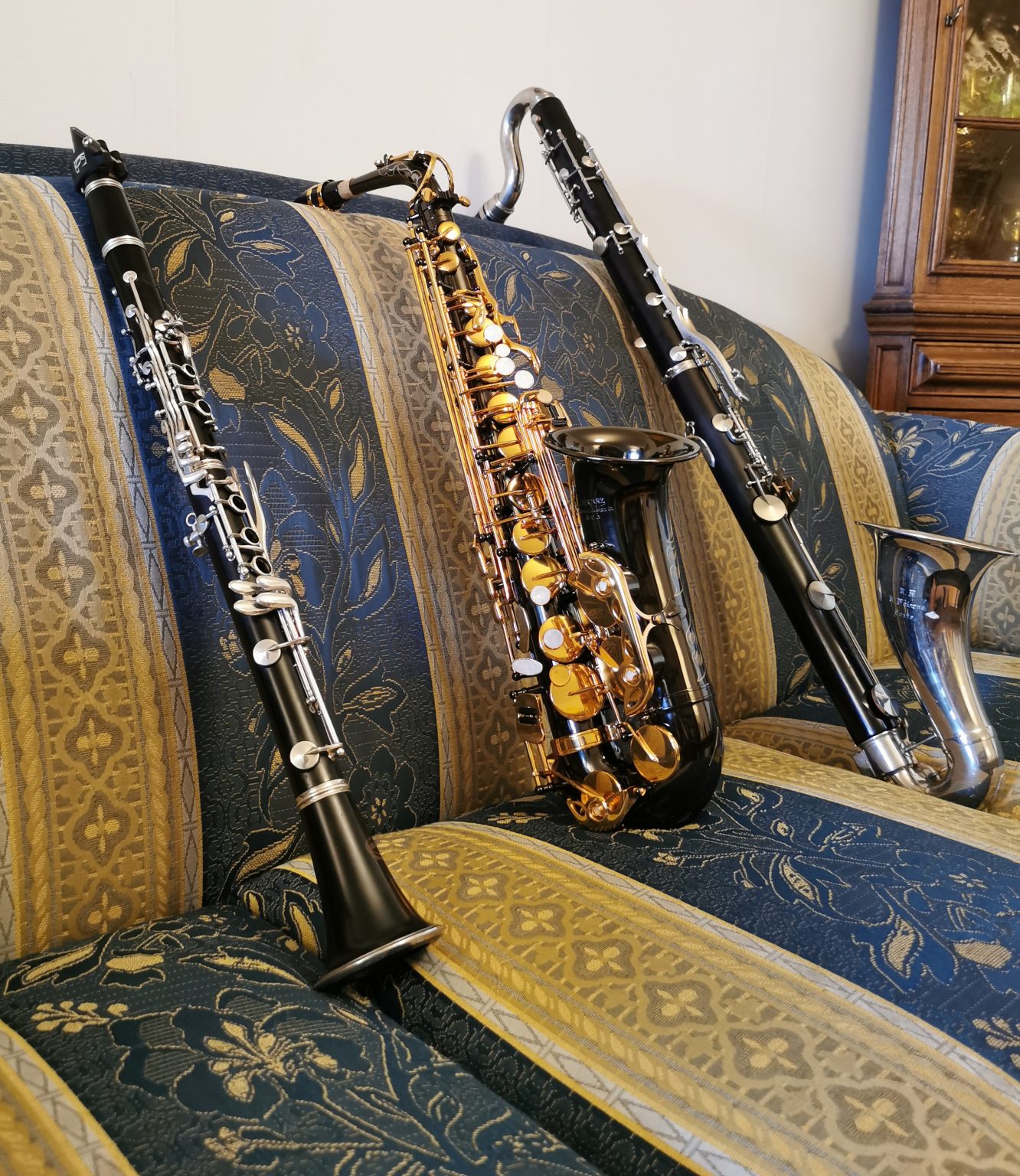 Bild på klarinett, altsaxofon och basklarinett.