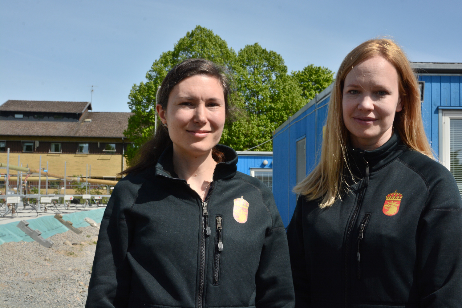 Bilden visar Nina Runvik, till vänster, och Emilia Drab.